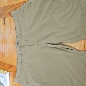 EUC  Eddie Bauer shorts